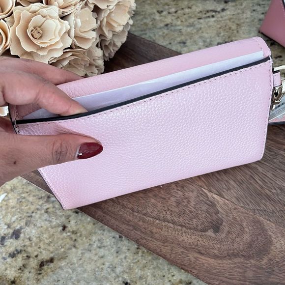 New💖 mk Jet Set Charm Pebble Embossed Leather Large Flap Phone Wristlet - Picture 6 of 7